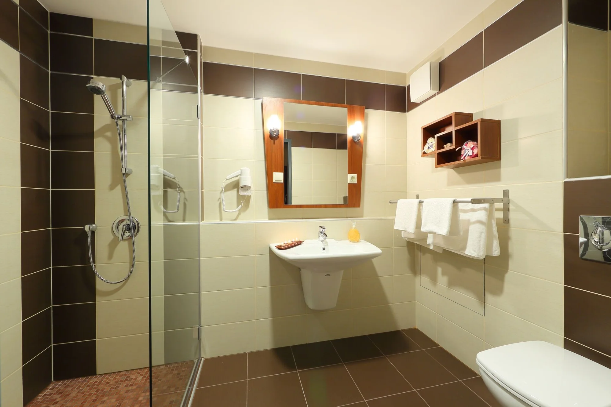 Pobyt u Balatonu: polopenze, neomezený wellness s vířivkou, saunou i adults only hodinami
