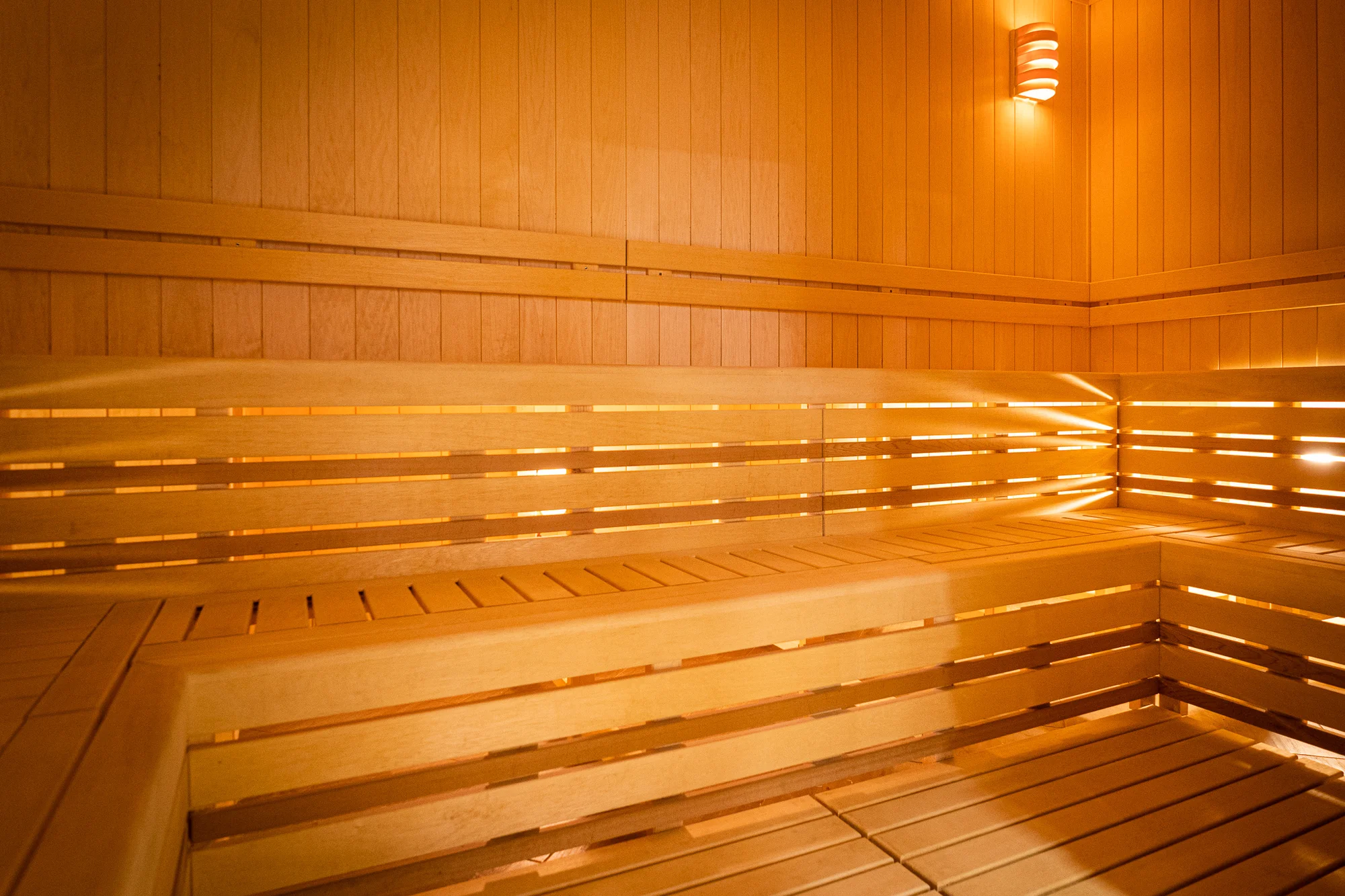 Otevřený voucher až na 3000 Kč do Wellness Böhmova: veřejné i privátní vstupy, sauna a občerstvení