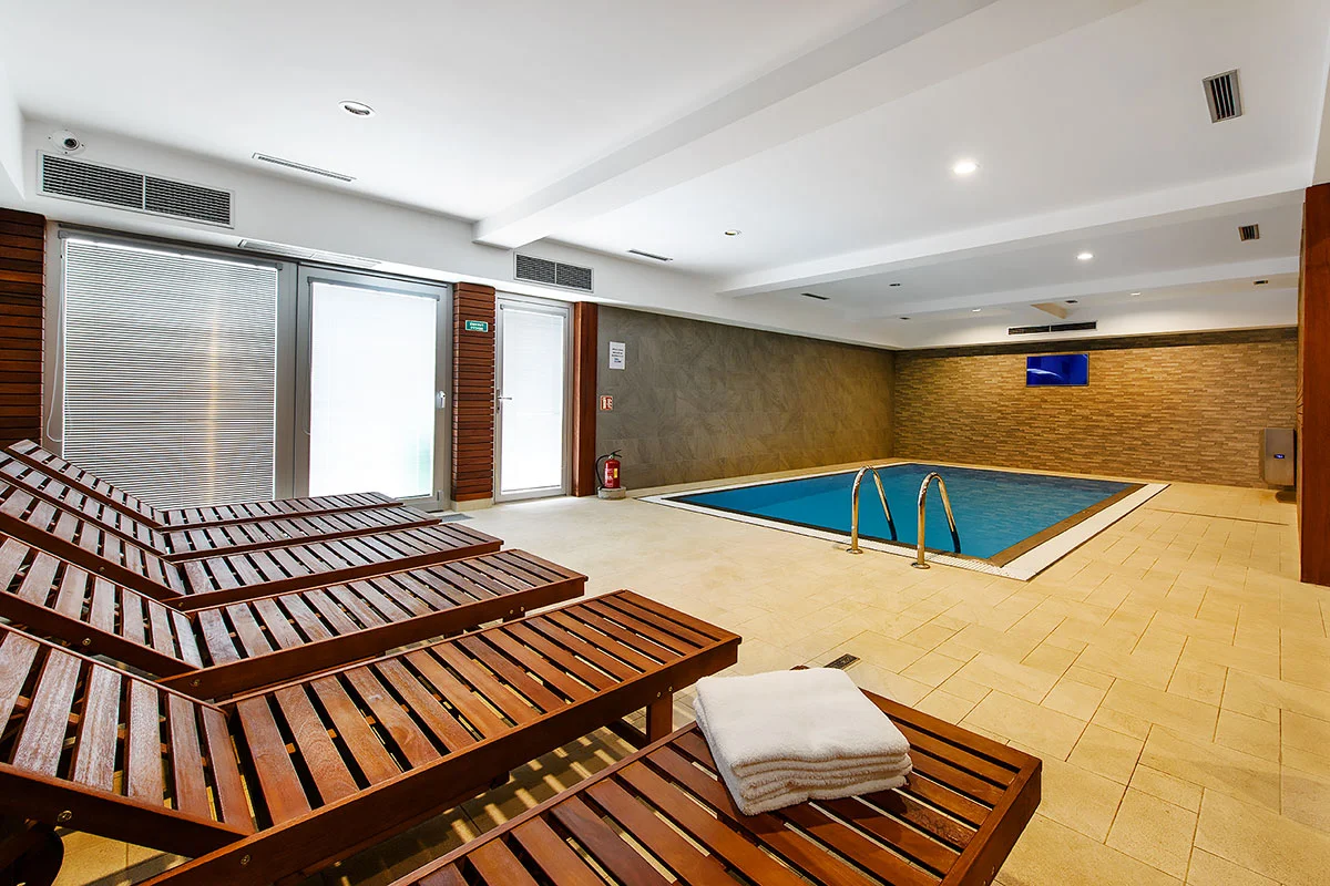 Romantika u Brněnské přehrady: snídaně či polopenze i vstup do wellness