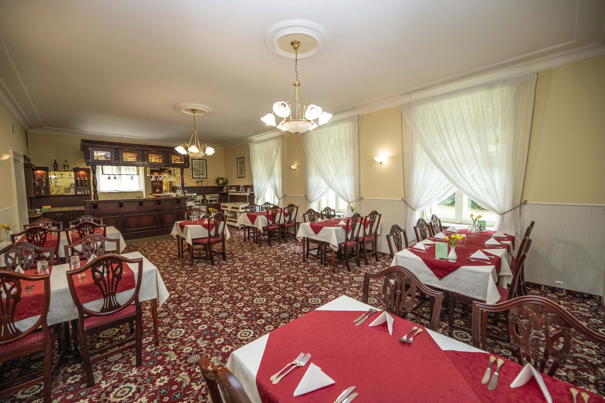 Užijte si Karlovy Vary: až 15 dní v hotelu Mignon**** se snídaní či polopenzí i procedurami