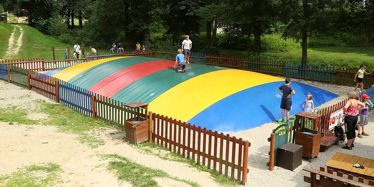 Ať vám to sviští: 5 sjezdů 1 km dlouhé bobové dráhy v Janově nad Nisou