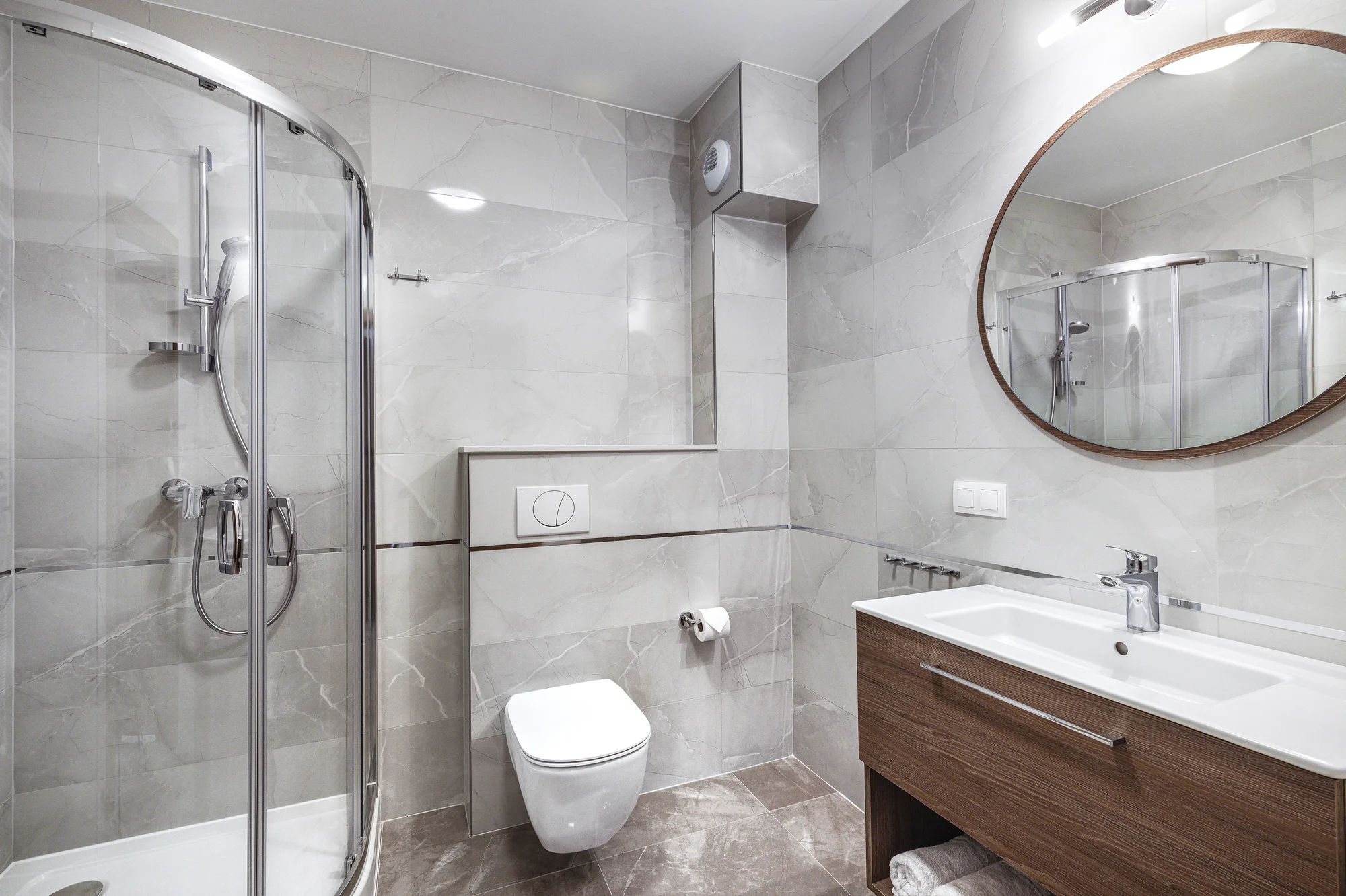 Lázně i aktivní relax v Polanica Zdrój: moderní apartmány, polopenze a wellness