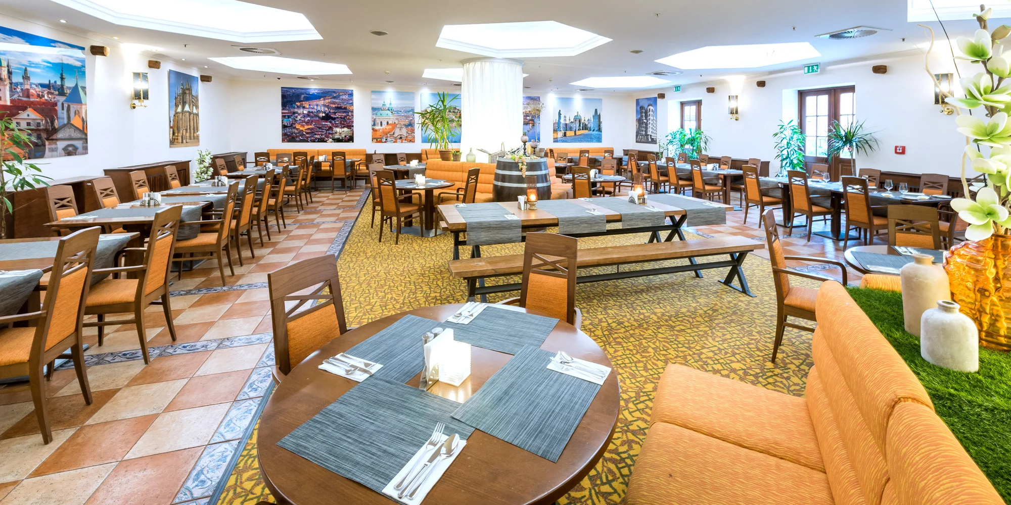 Historický hotel u Strahovského kláštera: snídaně, sauna, možnost snacku i drinku
