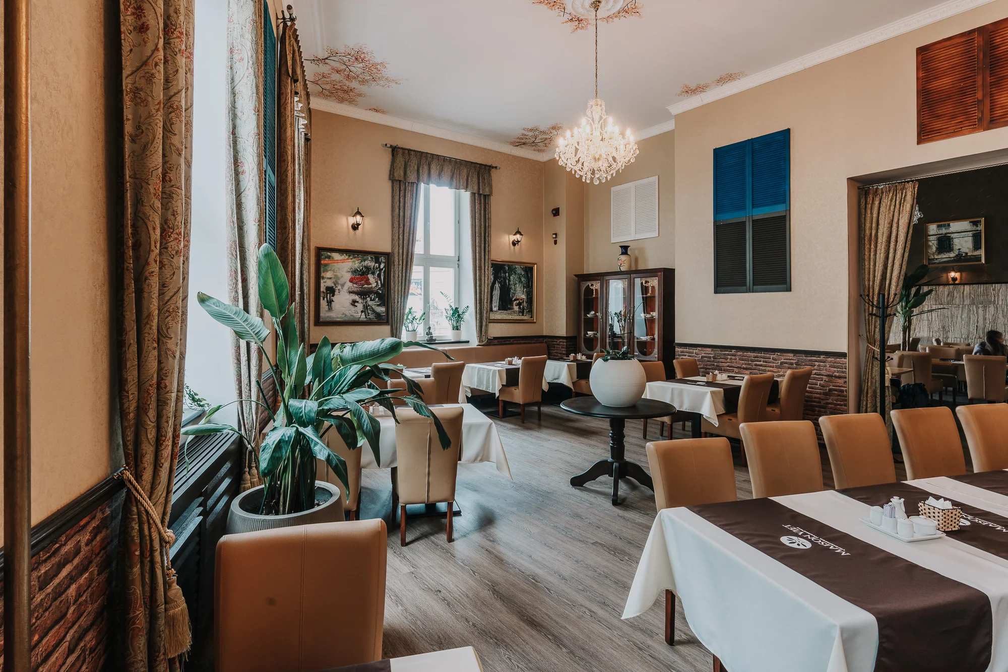 Otevřený voucher v hodnotě 500 či 1 000 Kč na sushi a další asijské speciality