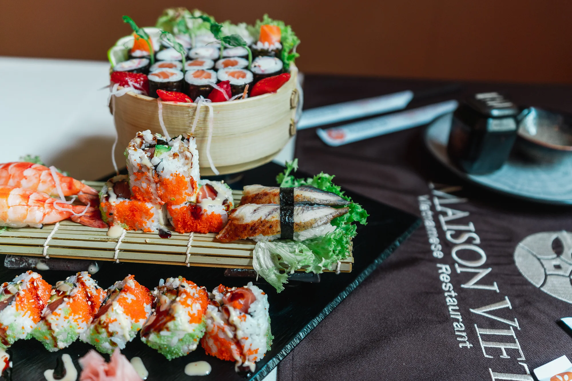 Otevřený voucher v hodnotě 500 či 1 000 Kč na sushi a další asijské speciality
