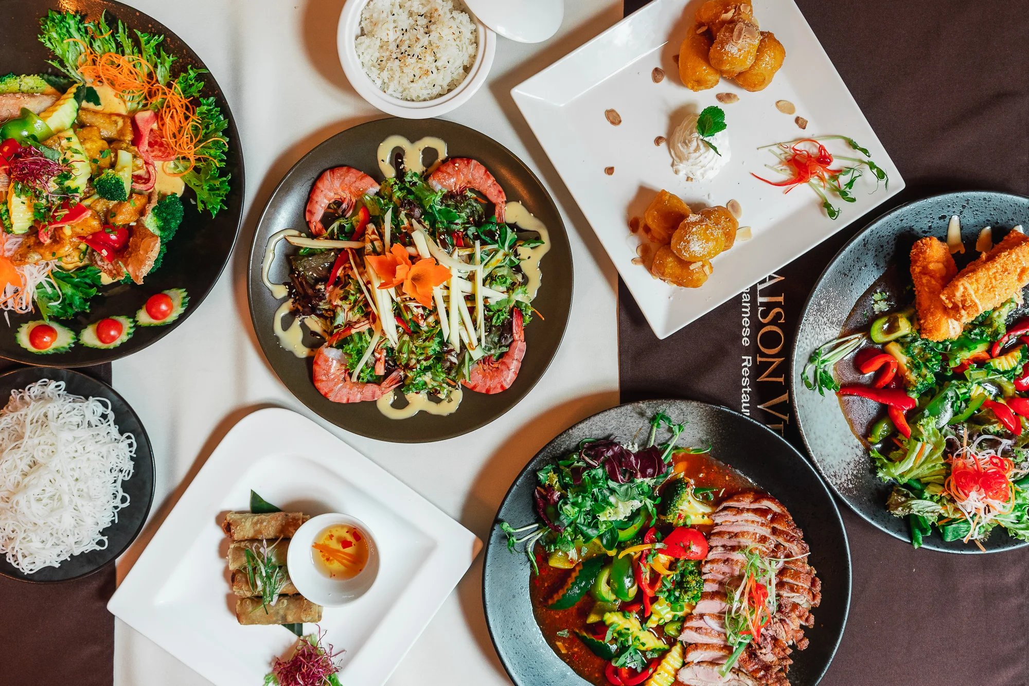 Otevřený voucher v hodnotě 500 či 1 000 Kč na sushi a další asijské speciality