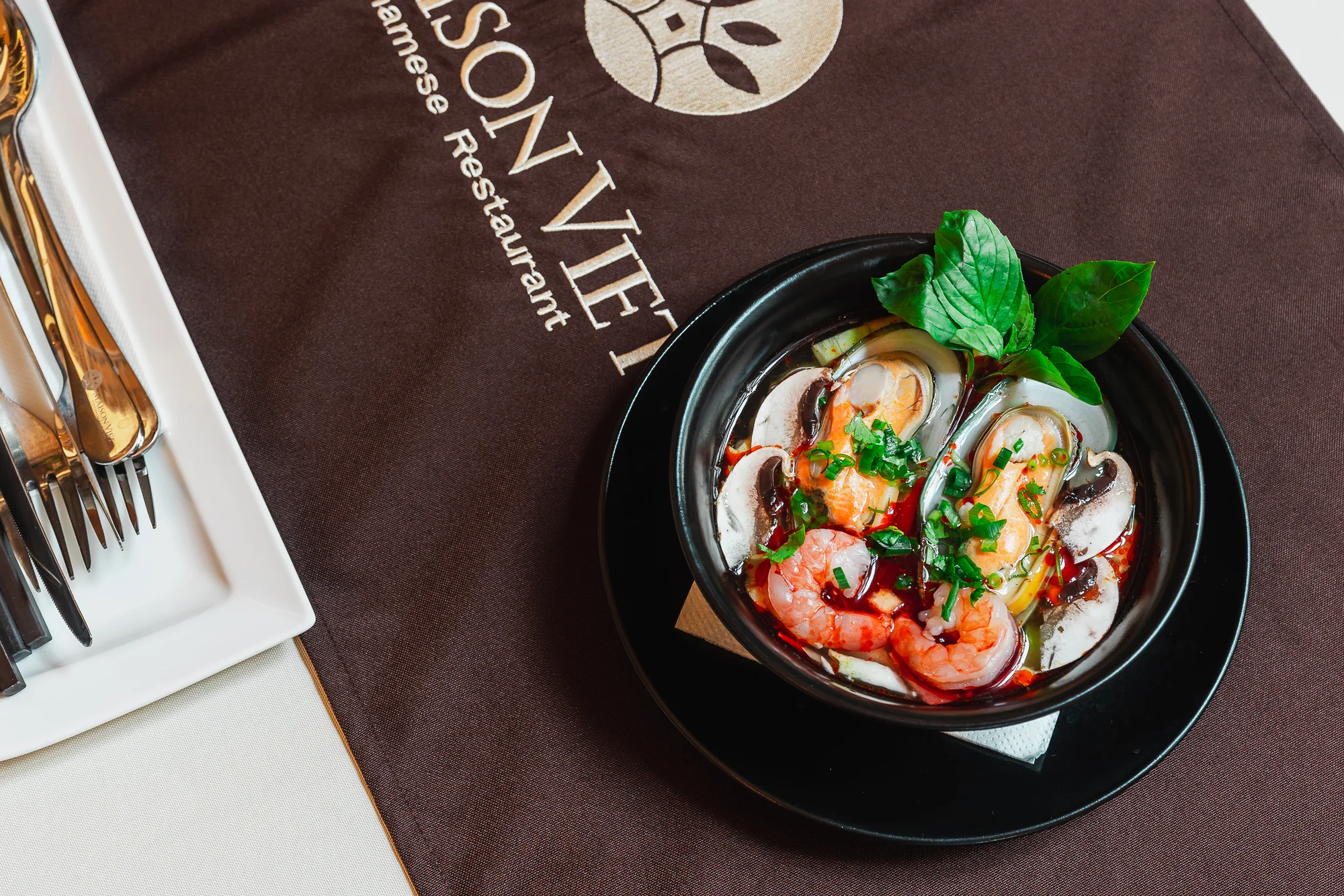 Otevřený voucher v hodnotě 500 či 1 000 Kč na sushi a další asijské speciality