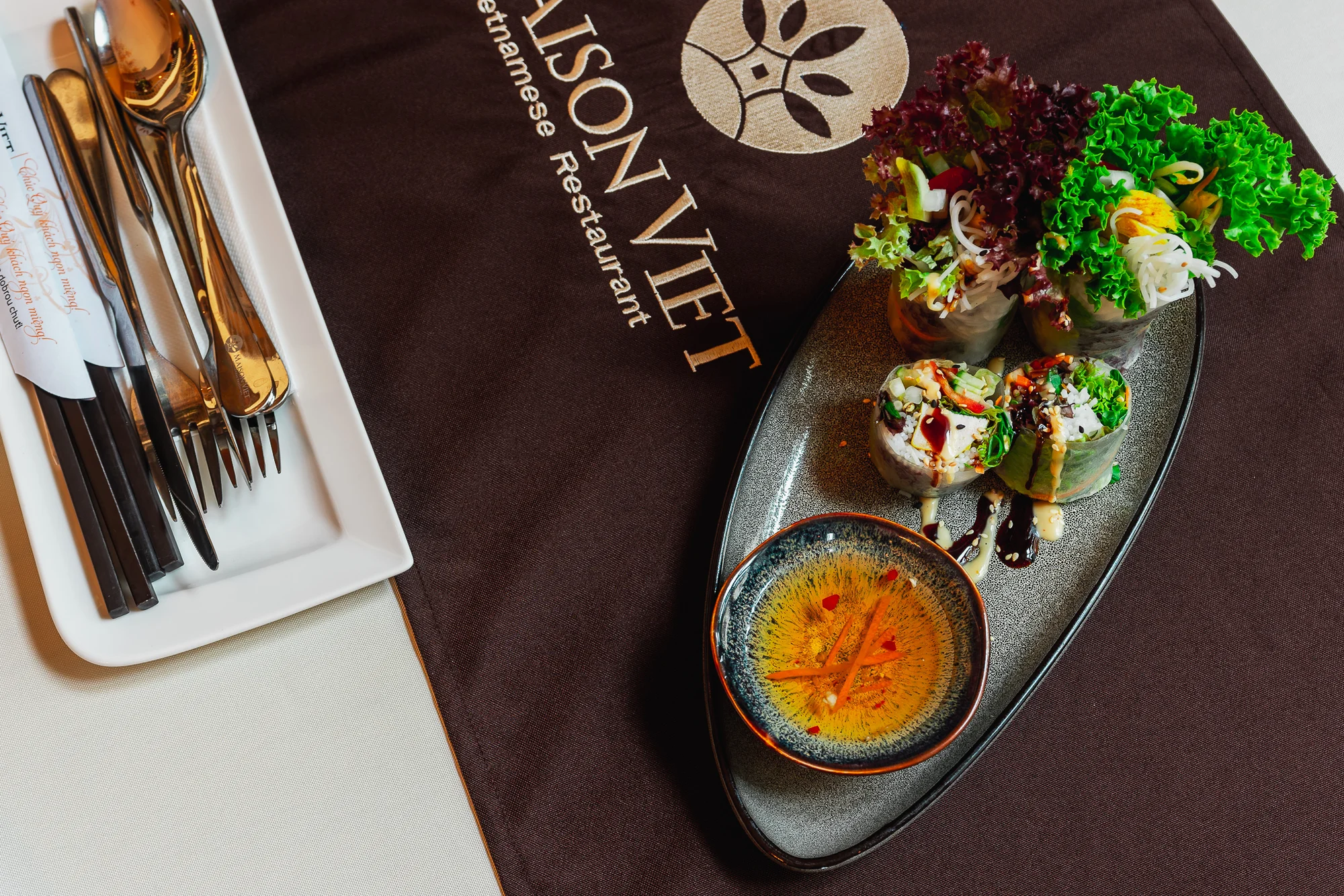 Otevřený voucher v hodnotě 500 či 1 000 Kč na sushi a další asijské speciality