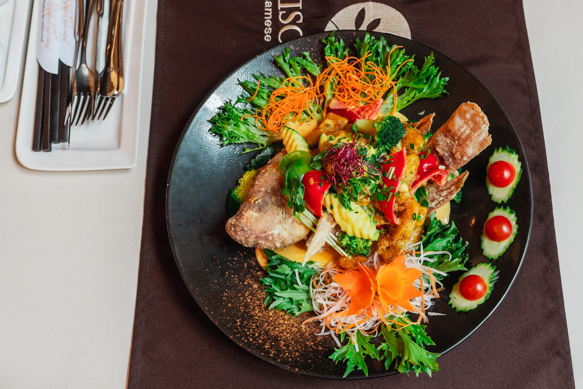 Otevřený voucher v hodnotě 500 či 1 000 Kč na sushi a další asijské speciality
