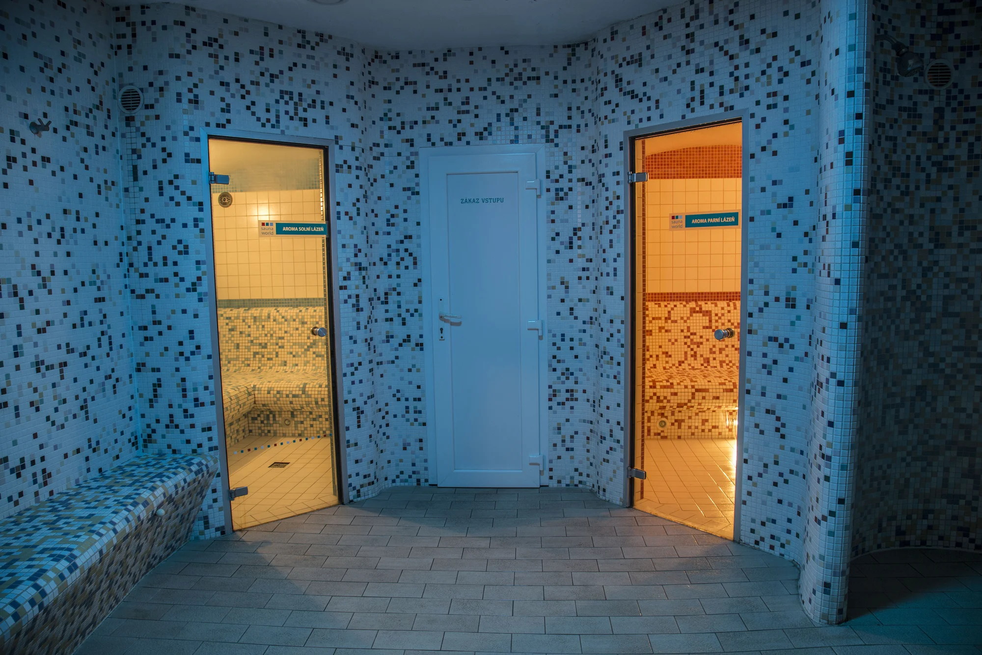 Relax na jižní Moravě s jídlem i vstupy do aquacentra a privátním wellness