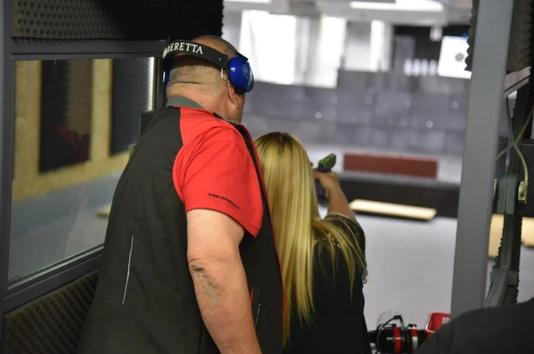 Palba na střelnici Don Shot: 3 zbraně, 30 nábojů a střelba s instruktorem