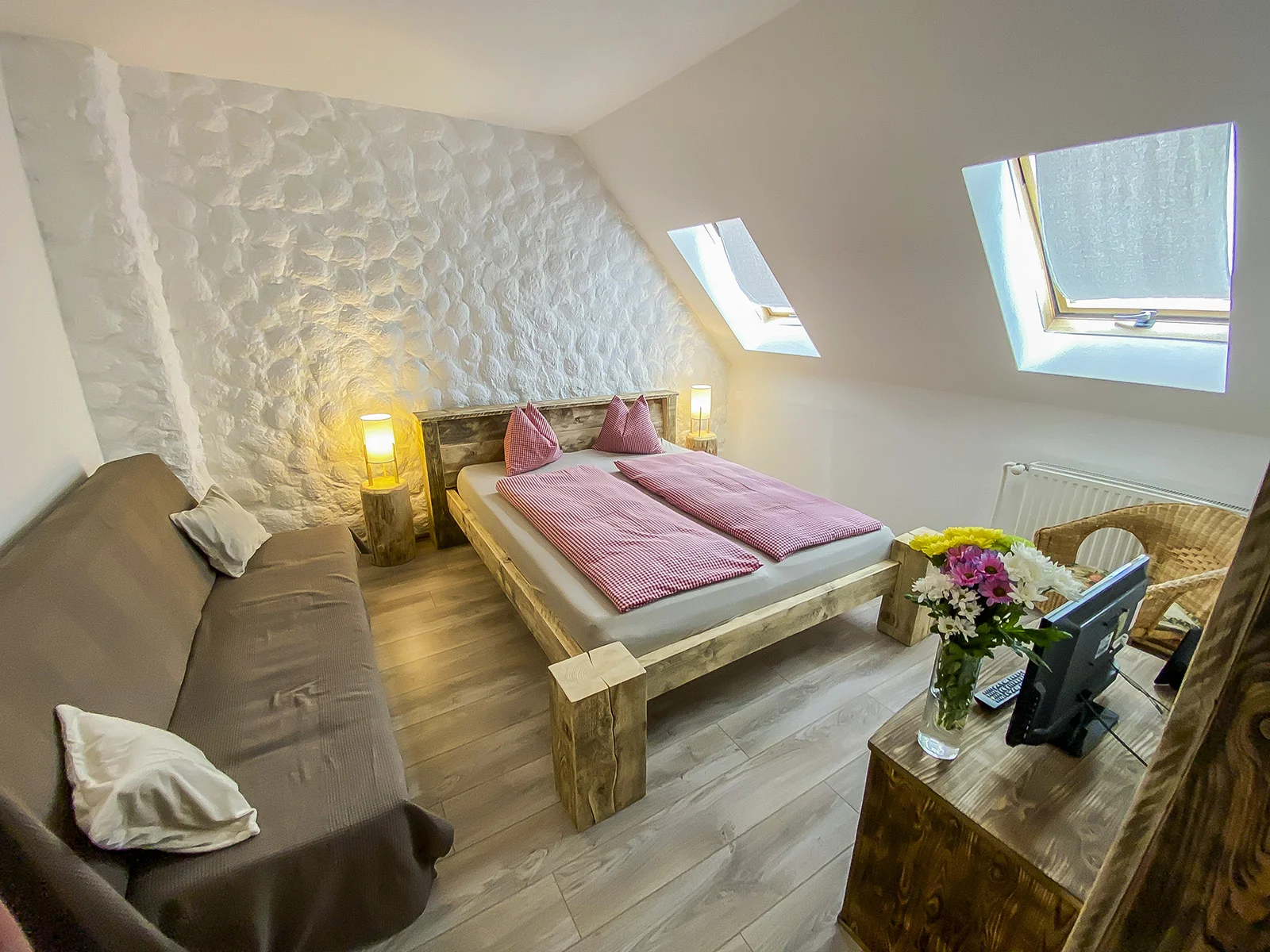Pobyt v oblíbeném venkovském sídle v Bešeňové: snídaně, mini wellness a slevy do aquaparku