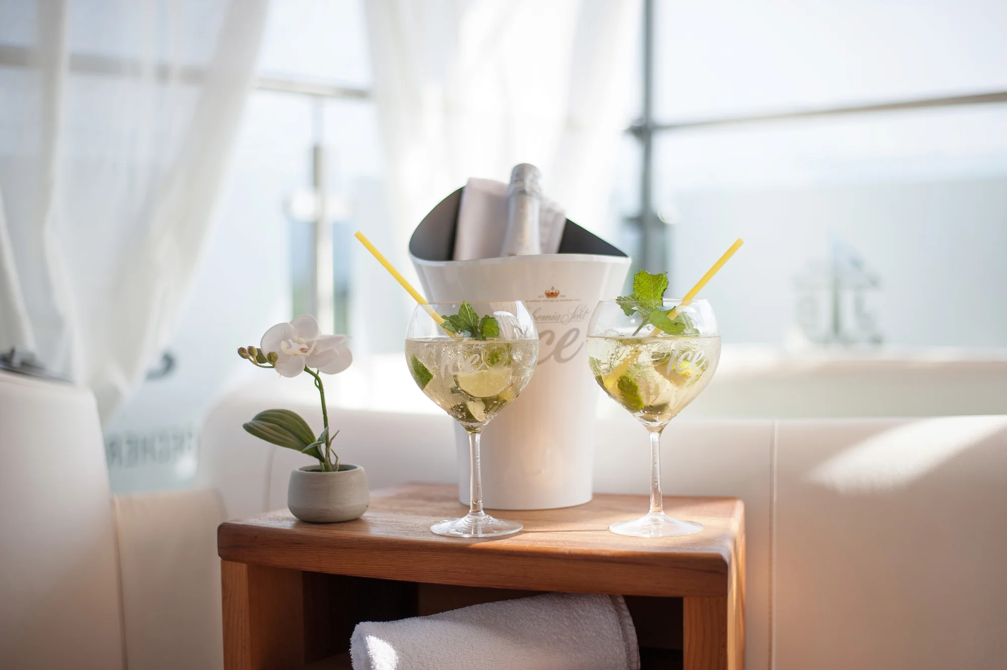 Relaxace s výhledem: 2 hodiny v privátním wellness na střeše hotelu pro 2 osoby