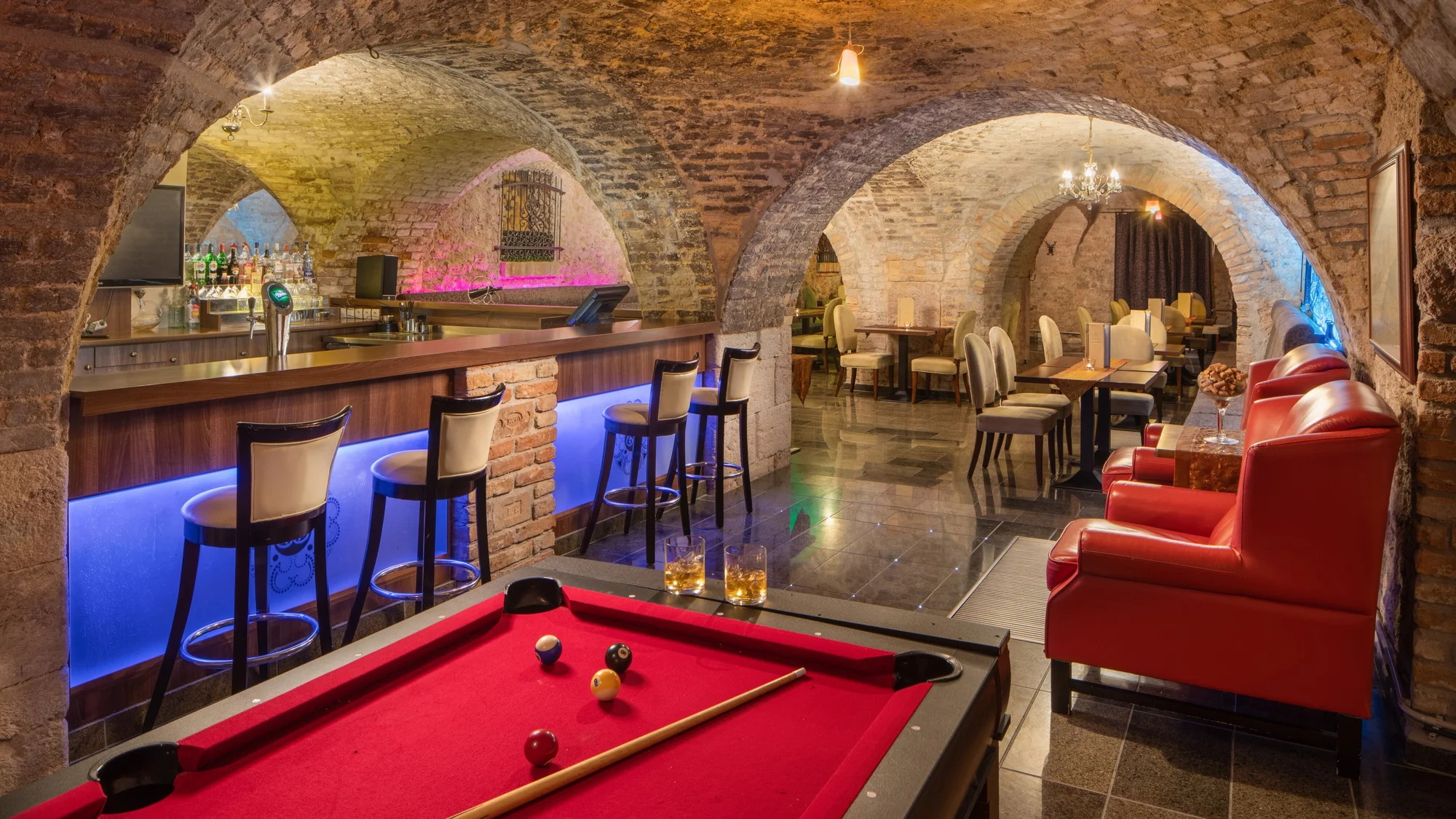 Romantický wellness pobyt v historickém hotelu na severu Maďarska s polopenzí a masáží