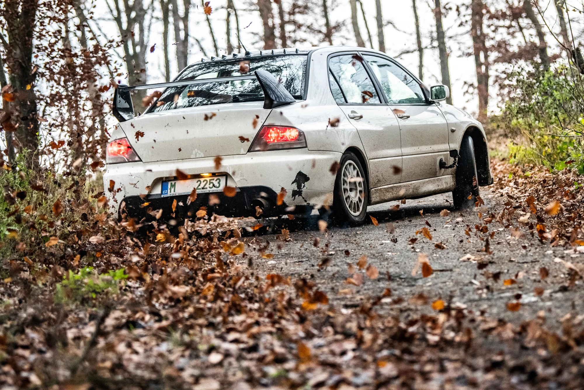 Rally jízda v Mitsubishi Lancer EVO IX: 15–60 min. řízení či spolujízdy