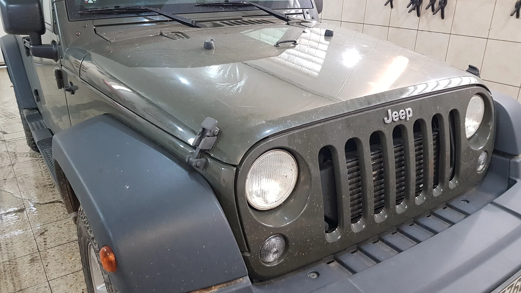 Skvělá péče o auto: otevřené vouchery na veškeré služby ruční Myčky v centru