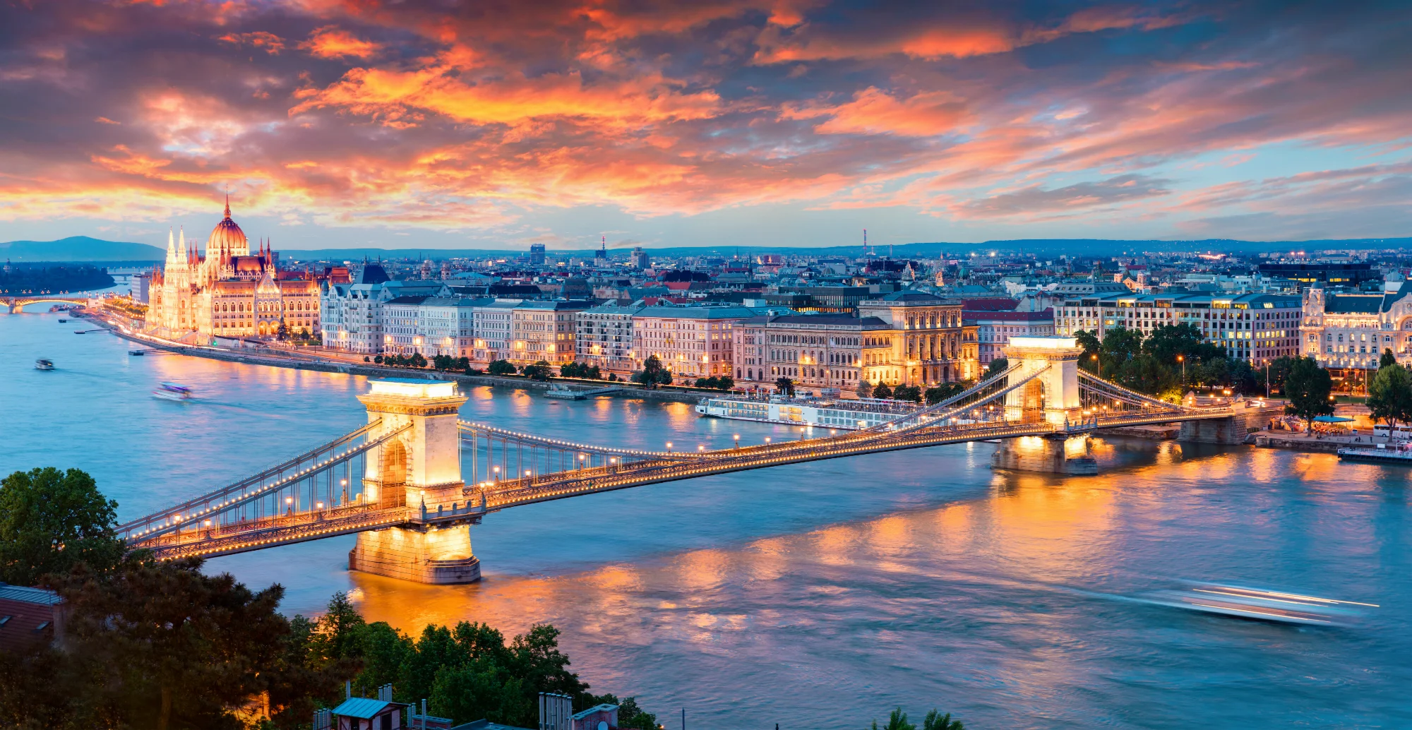 Relax v centru Budapešti: Continental Hotel se snídaněmi a neomezeným wellness