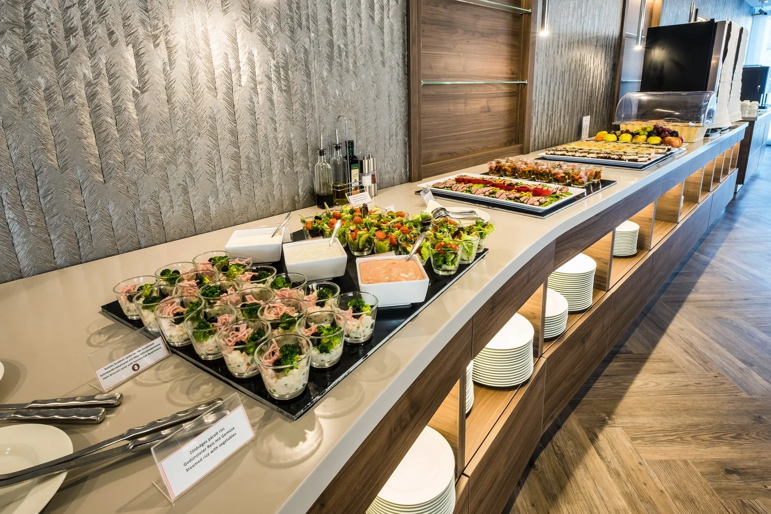 Moderní hotel na břehu Balatonu: polopenze, neomezený wellness i bazény