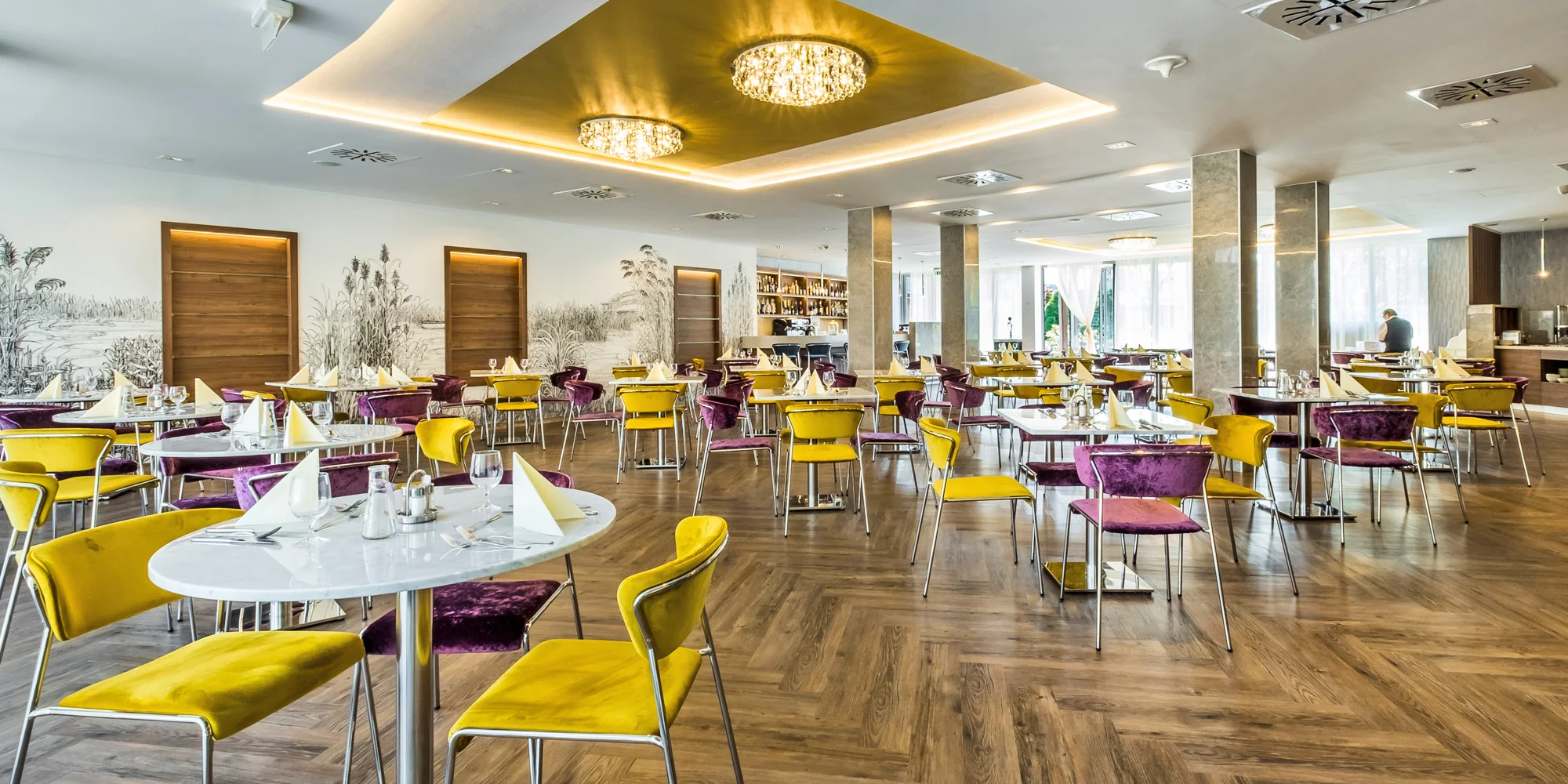 Moderní hotel na břehu Balatonu: polopenze, neomezený wellness i bazény