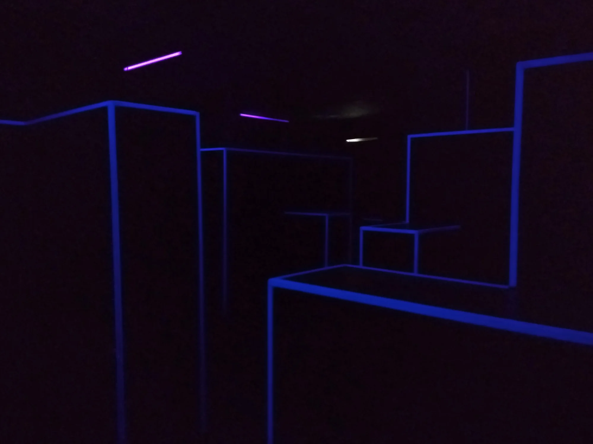 Staňte se akčními hrdiny: 15 minut laser game v nejmodernější 3D aréně
