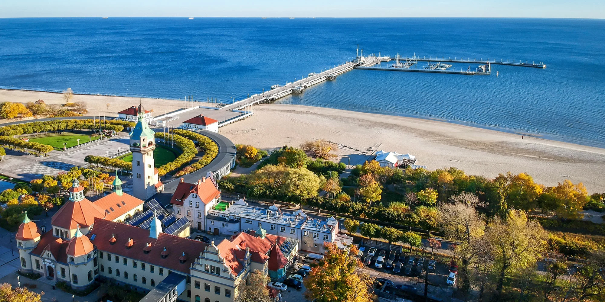 Vyrazte na dovolenou do Polska: moderní apartmány s balkonem blízko písečné pláže