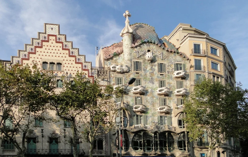 Letecký zájezd do Barcelony: 3 noci se snídaní, průvodce po památkách i výlet na Monseratt