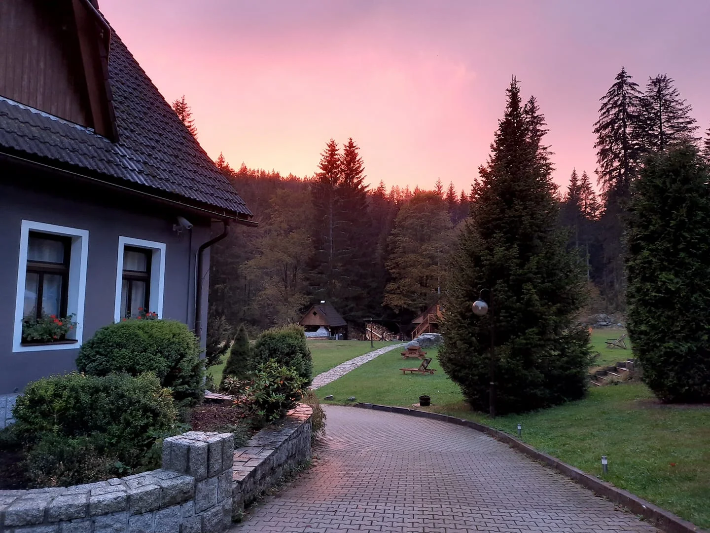 Pobyt v penzionu uprostřed Jizerek: snídaně či polopenze a wellness