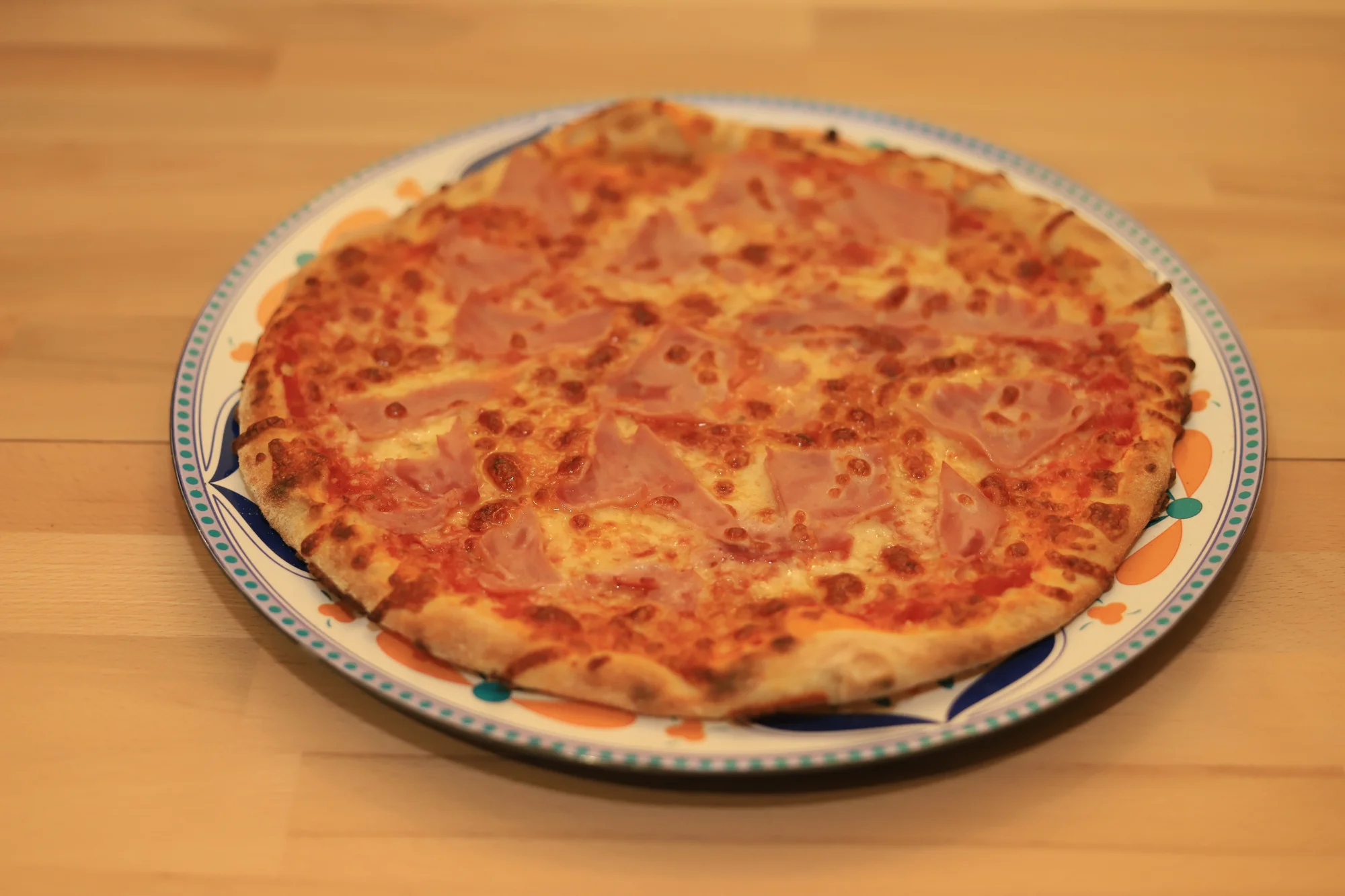 1 nebo 2 křupavé pizzy podle výběru z 8 druhů: možnost i rozvozu