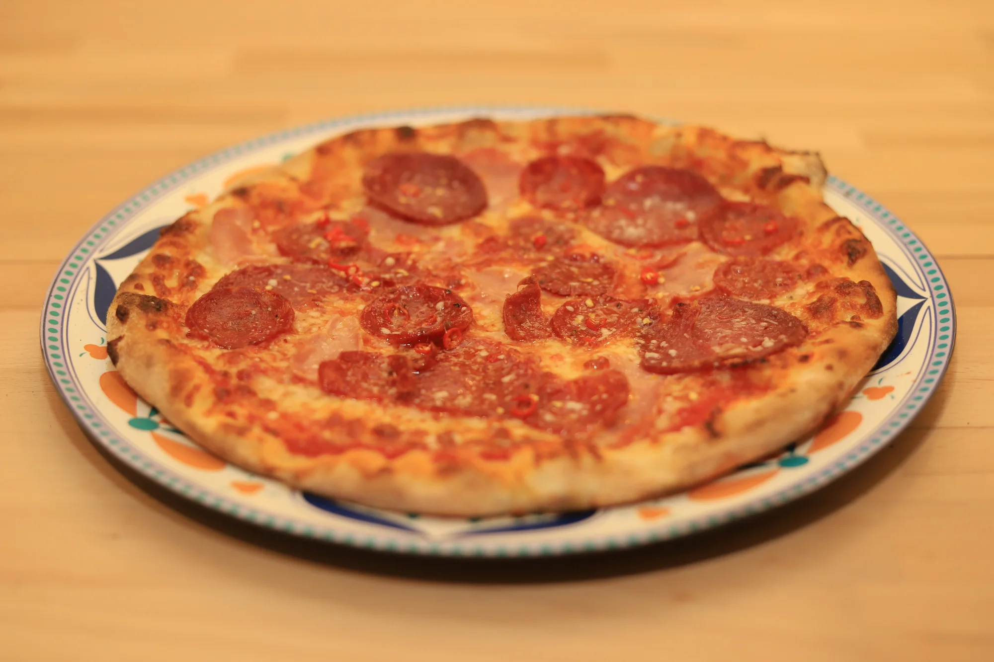 1 nebo 2 křupavé pizzy podle výběru z 8 druhů: možnost i rozvozu