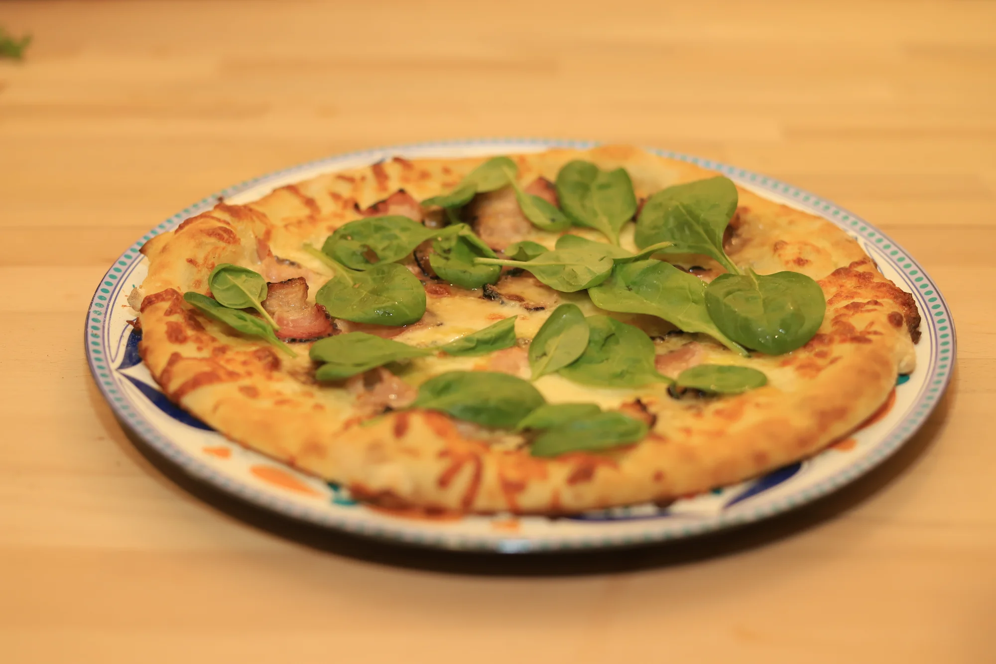 1 nebo 2 křupavé pizzy podle výběru z 8 druhů: možnost i rozvozu