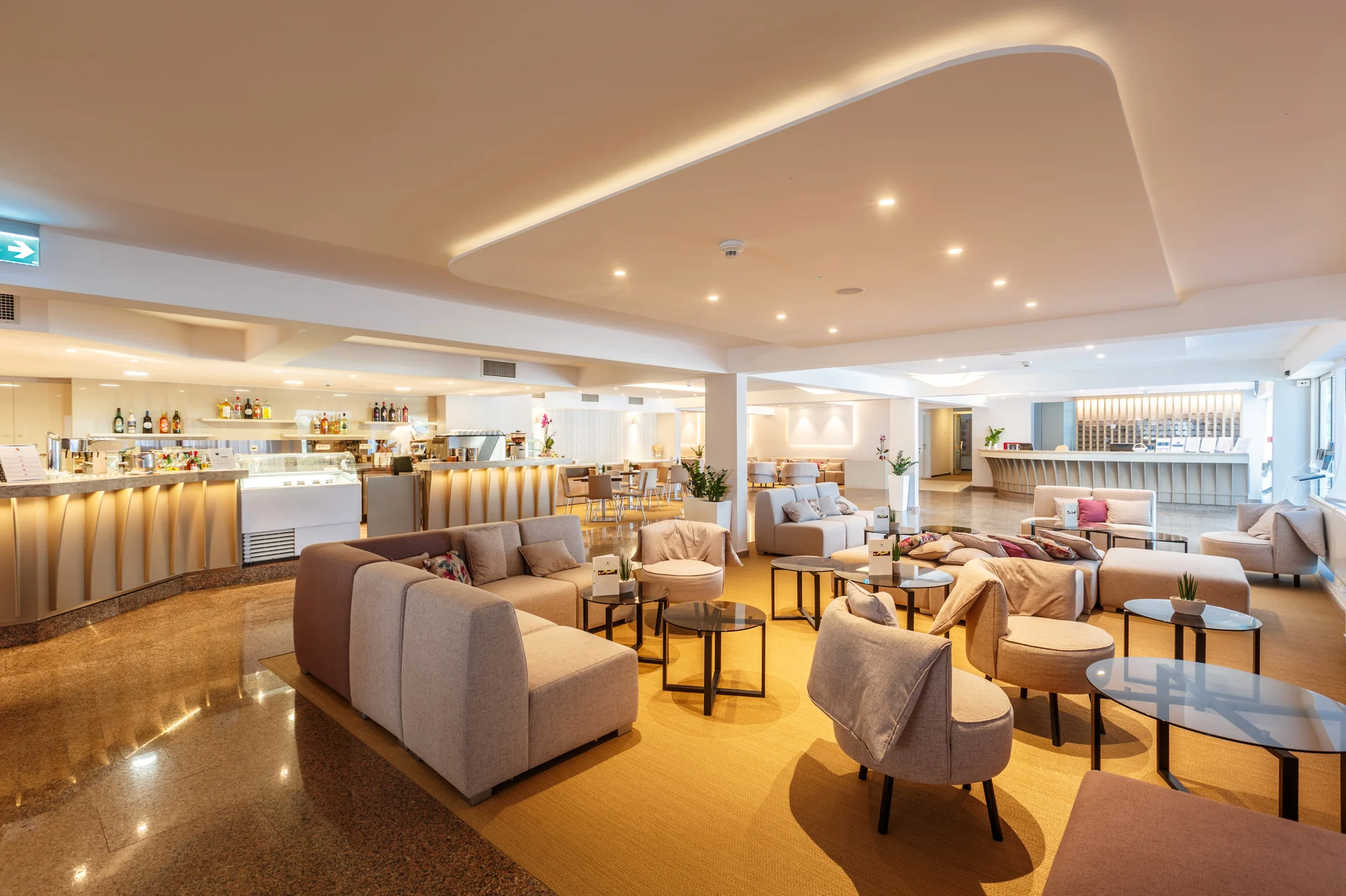 Chorvatská Istrie: 3* hotel v Poreči s all inclusive, 50 metrů na pláž, bazén i sport, first minute slevy