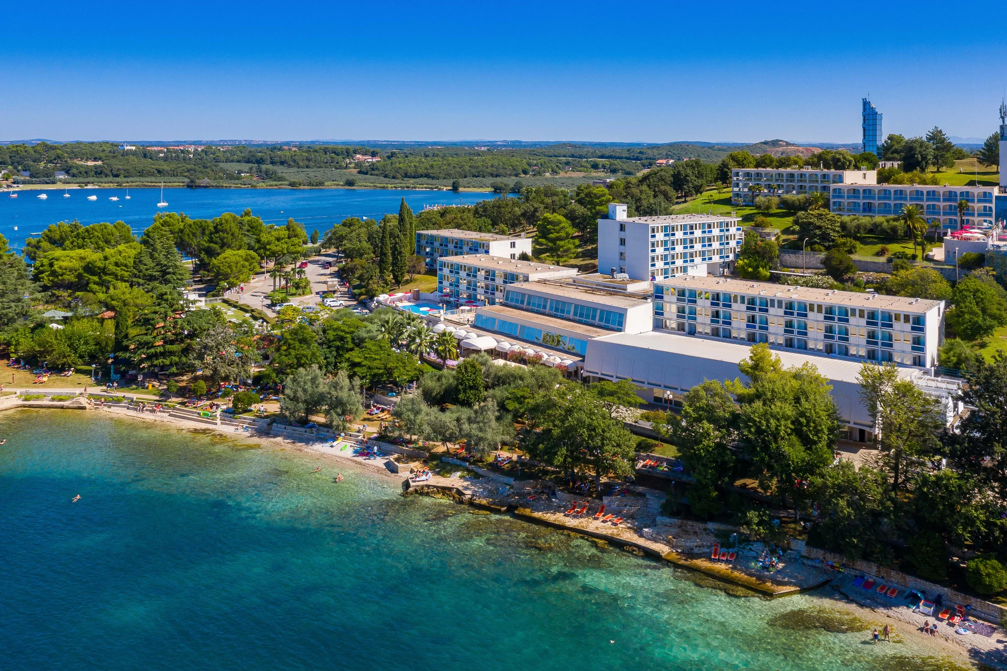 Chorvatská Istrie: 3* hotel v Poreči s all inclusive, 50 metrů na pláž, bazén i sport, first minute slevy