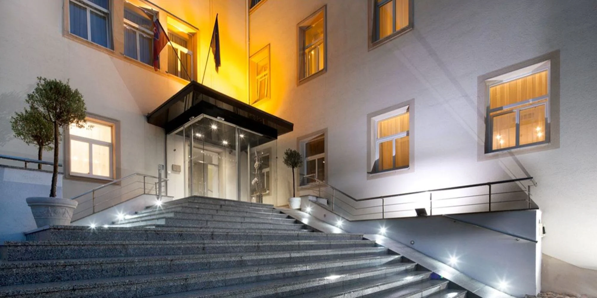 4* apartmány či pokoje v bratislavském Starém Městě: komfortní ubytování se snídaní