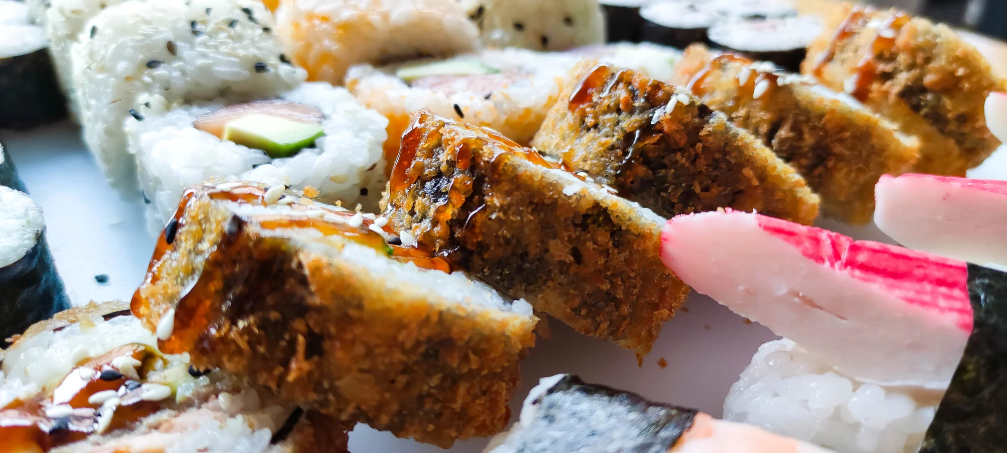 Sushi z restaurace VieThai na Stodolní: 50 nebo 108 rolek se zeleninou i rybami