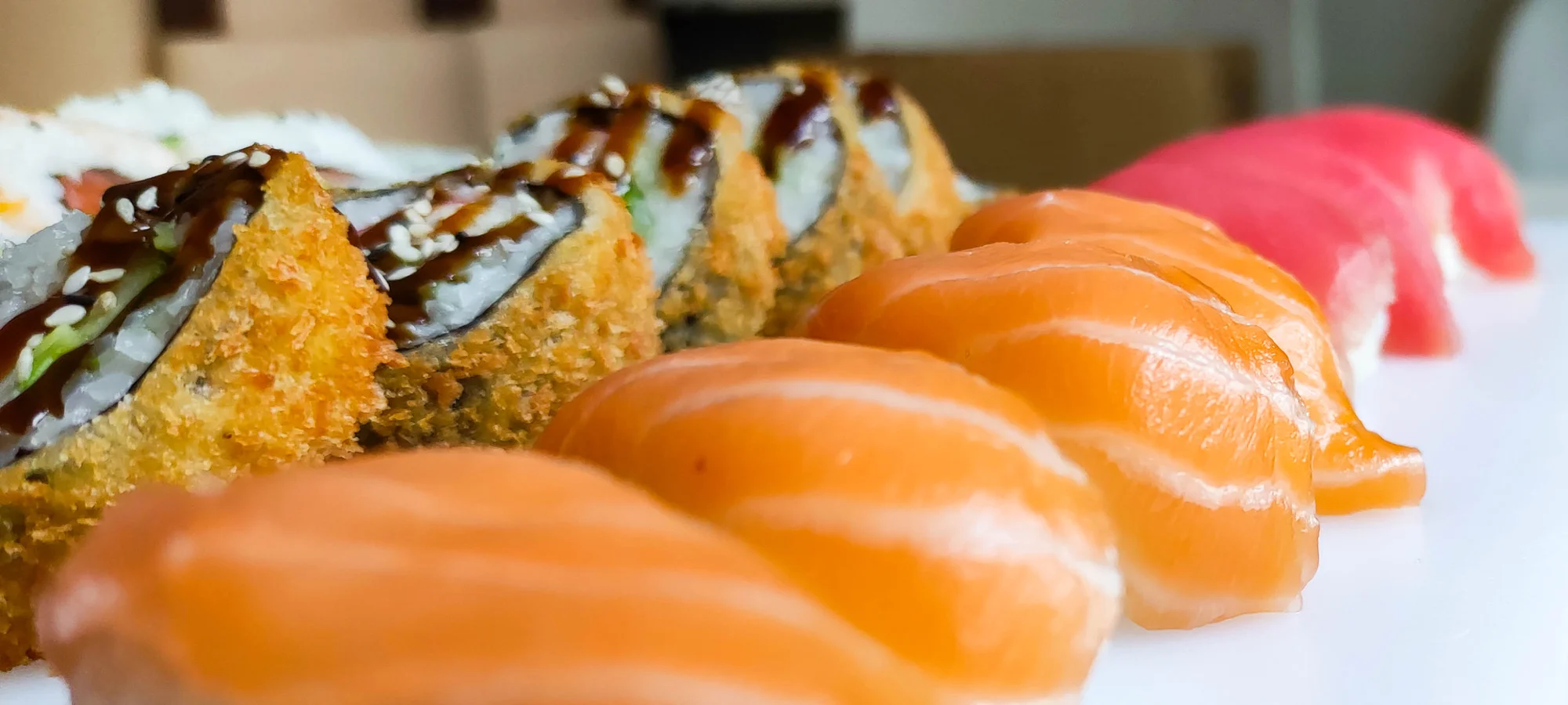 Sushi z restaurace VieThai na Stodolní: 50 nebo 108 rolek se zeleninou i rybami