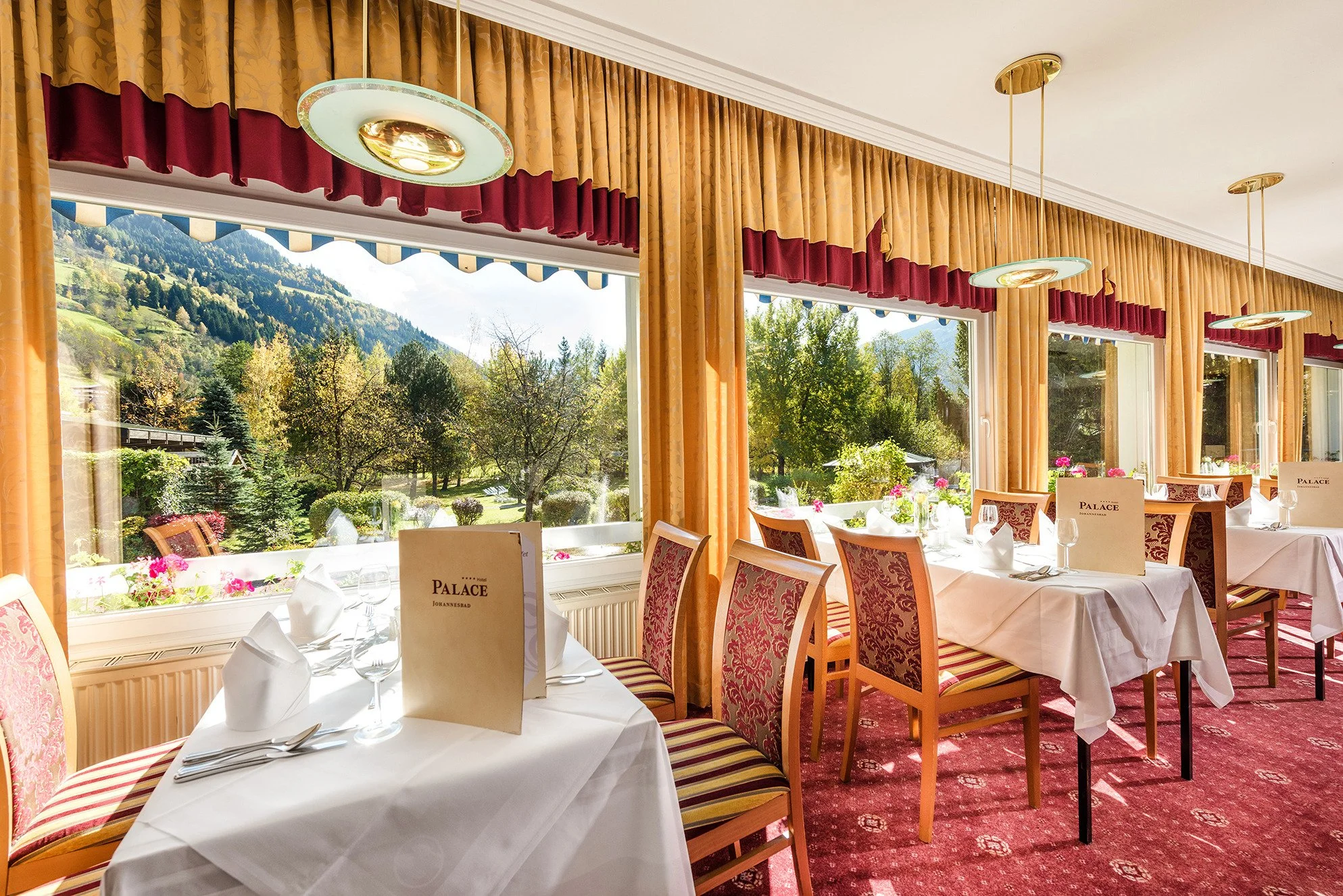 4* dovolená v Gasteinu: jídlo, až 2 děti zdarma a neomezený wellness