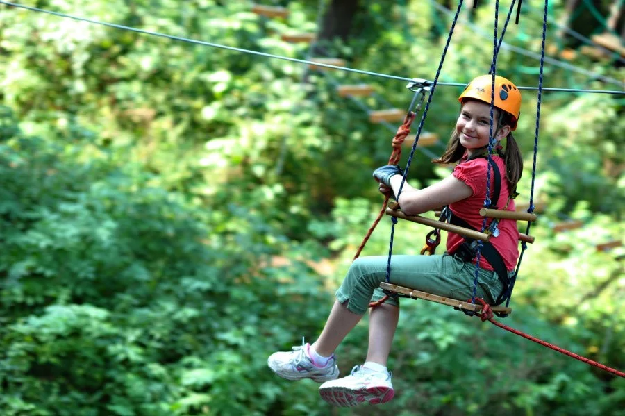 Odlepte se od země: vstupy do lanového centra Jungle Park pro děti i dospělé