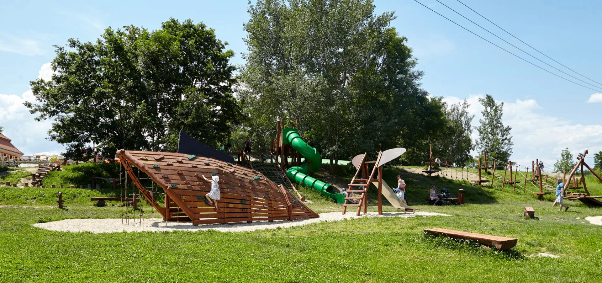 Pobyt v indiánské vesničce pro 2–4 osoby: nocleh v teepee, snídaně a Offroad Safari jízda