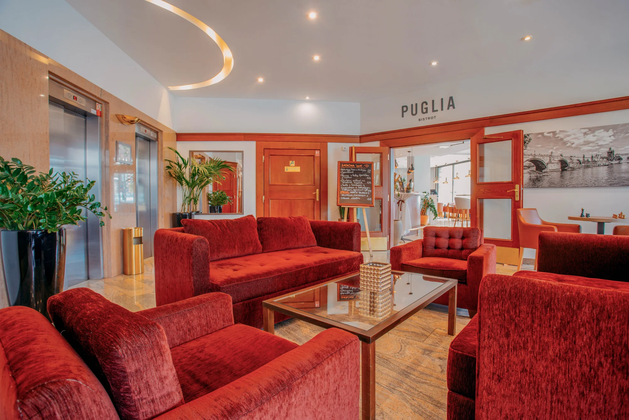 4* trendy hotel se snídaní: blízko zoo, skvělá dostupnost do centra
