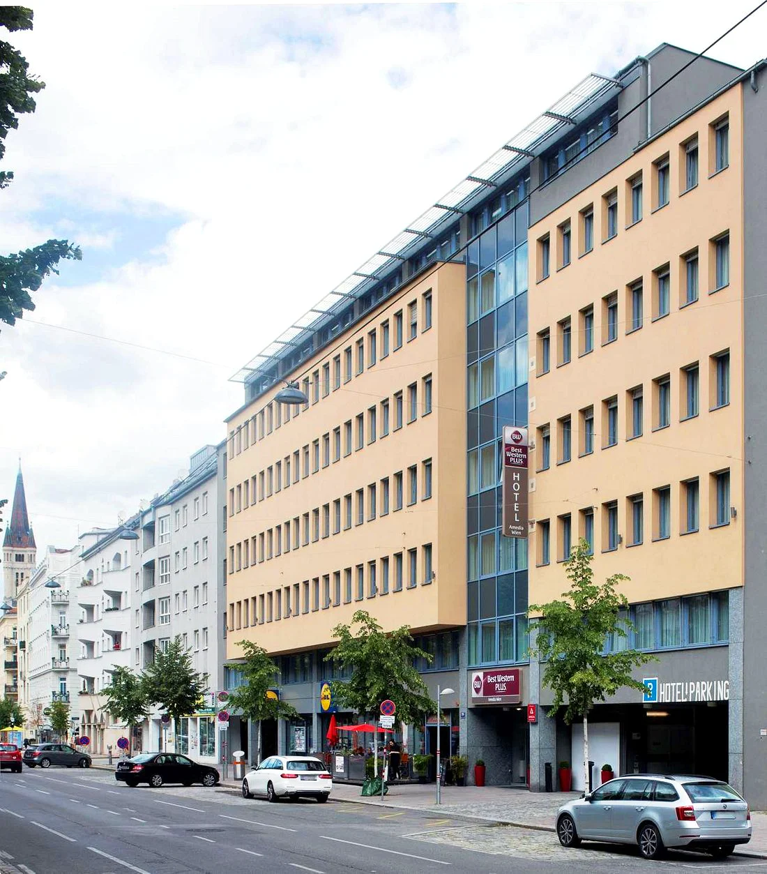 Za odpočinkem do Vídně: 4* hotel se snídaní a wellness i vstup na obří kolo v Prátru