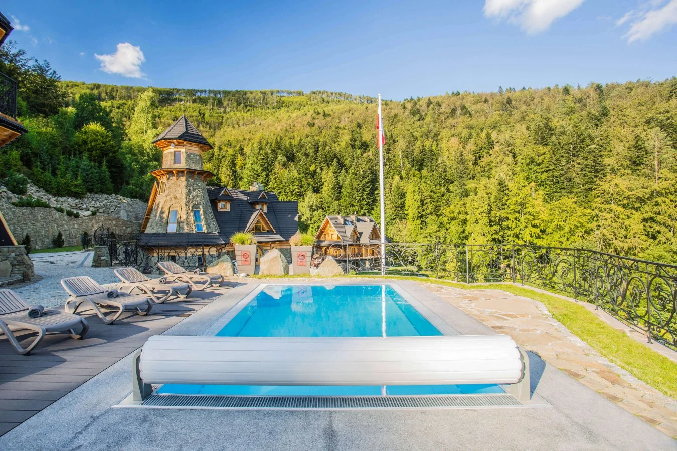 5* resort v polských Beskydech: pobyt až pro 6 osob s jídlem, bazénem, vířivkou i saunou, akce 2 děti zdarma