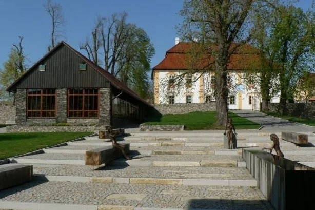 Pohádkový pobyt v barokním zámečku pro pár i rodinu