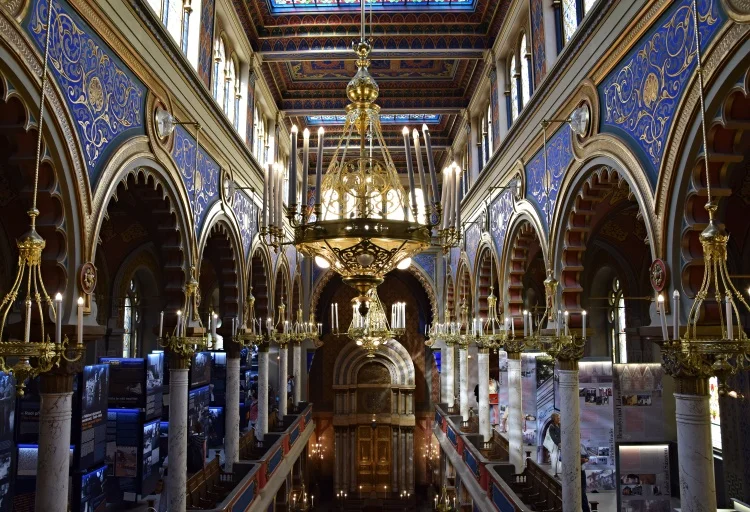 Světová hudba pro 4 saxofony v Jeruzalémské synagoze