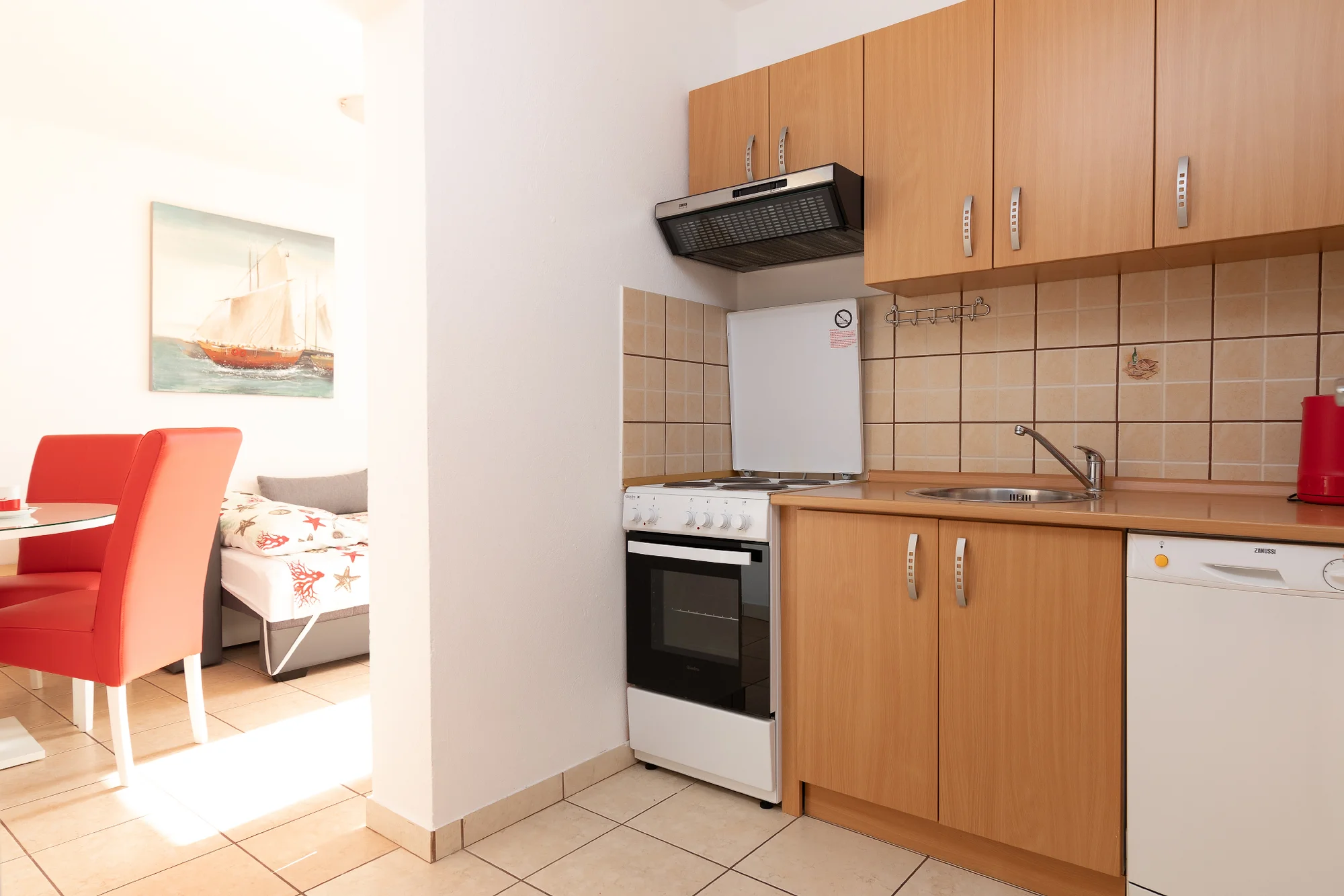 Dovolená v Chorvatsku: apartmány s klimatizací až pro 5 osob, na pláž 400 m, venkovní bazén