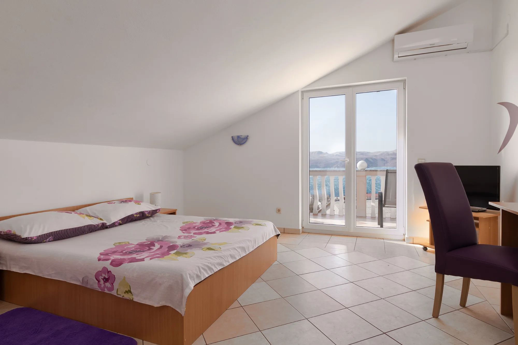 Dovolená v Chorvatsku: apartmány s klimatizací až pro 5 osob, na pláž 400 m, venkovní bazén