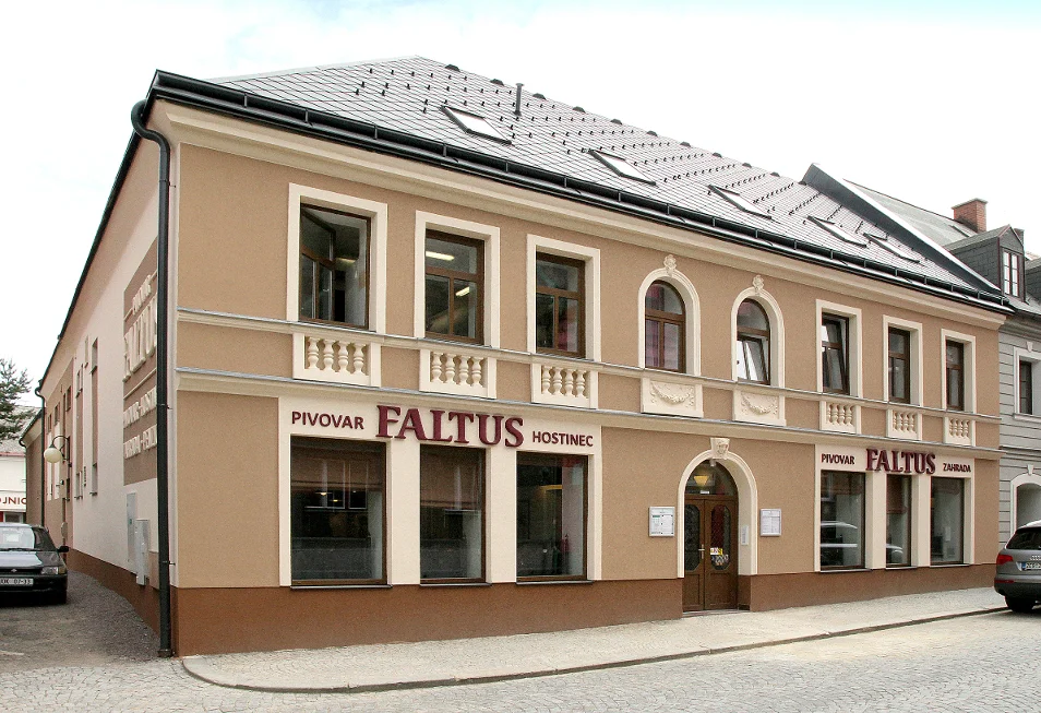 Prohlídka minipivovaru Faltus: výklad, ochutnávka i dárek pro 1 nebo 2 osoby