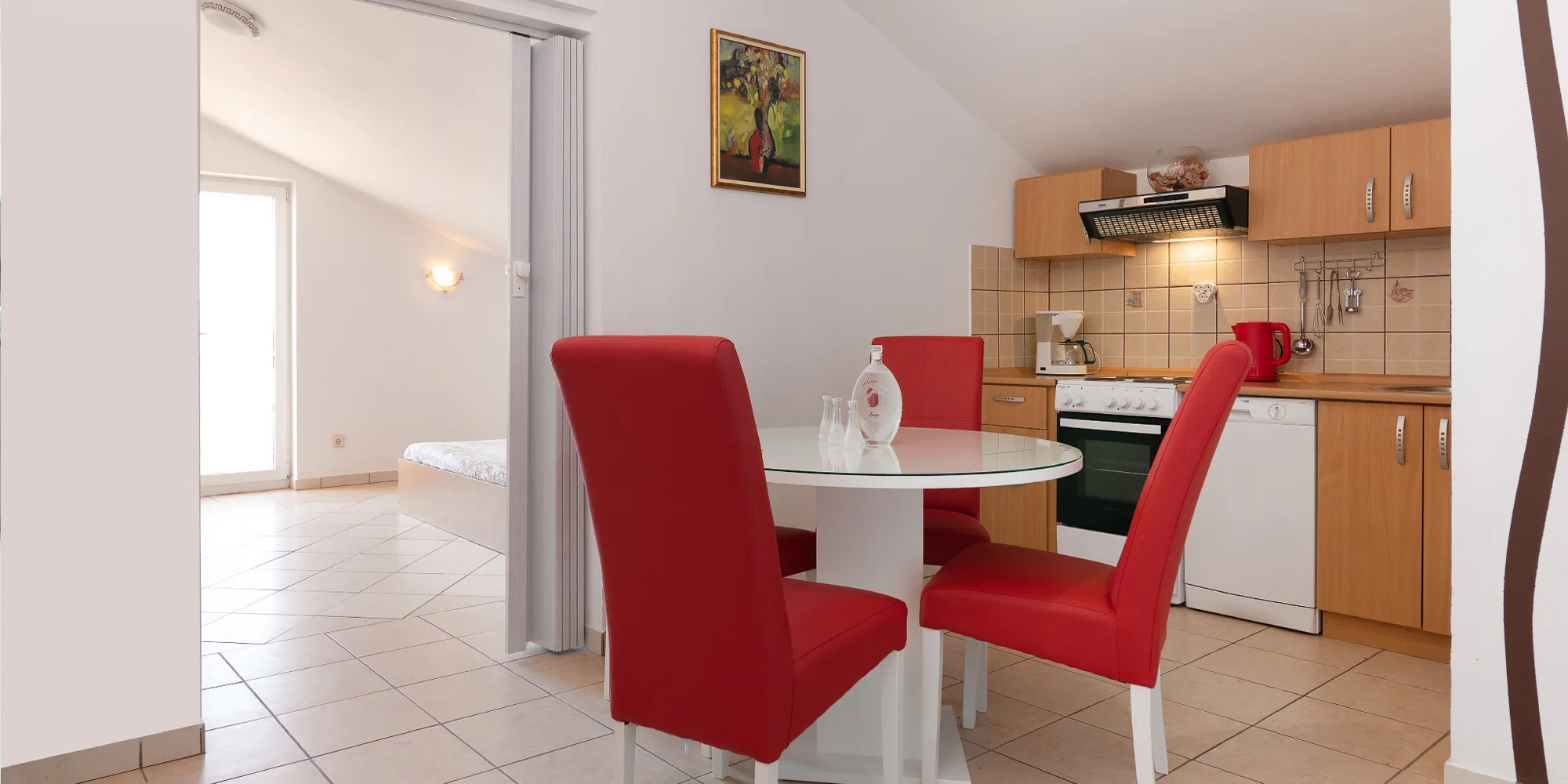 Dovolená v Chorvatsku: apartmány s klimatizací až pro 5 osob, na pláž 400 m, venkovní bazén