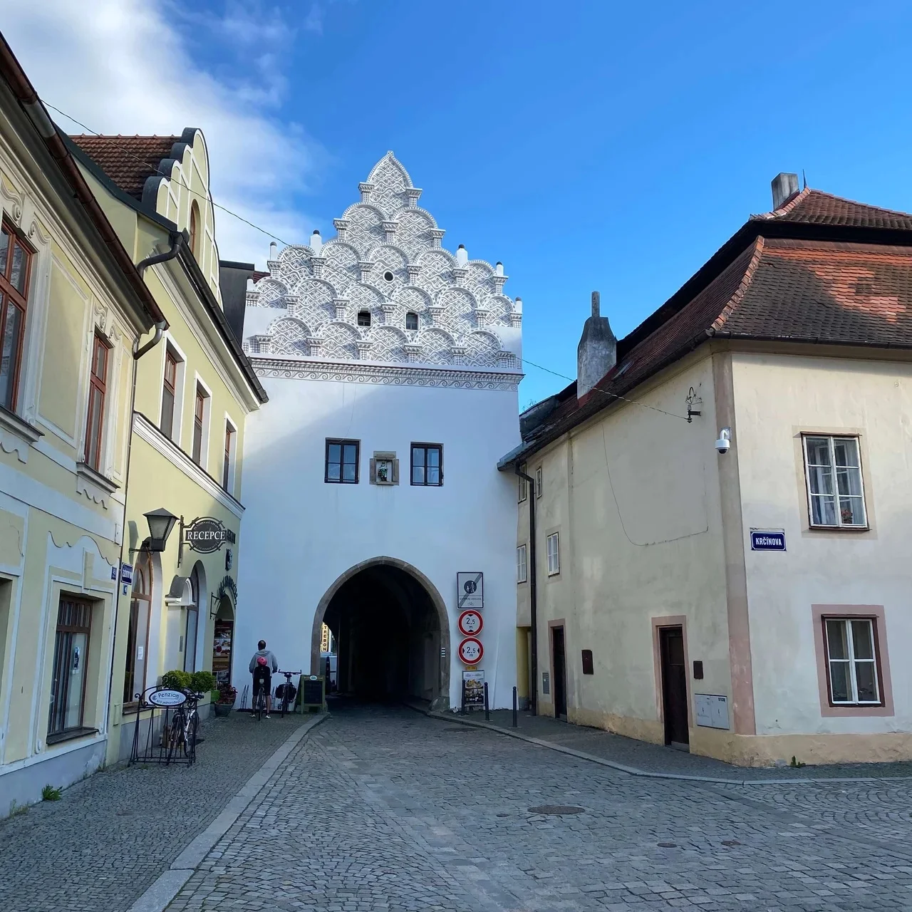 Projeďte únikovku na kole i v autě: geolokační hra na Šumavě, Moravě i v Třeboni