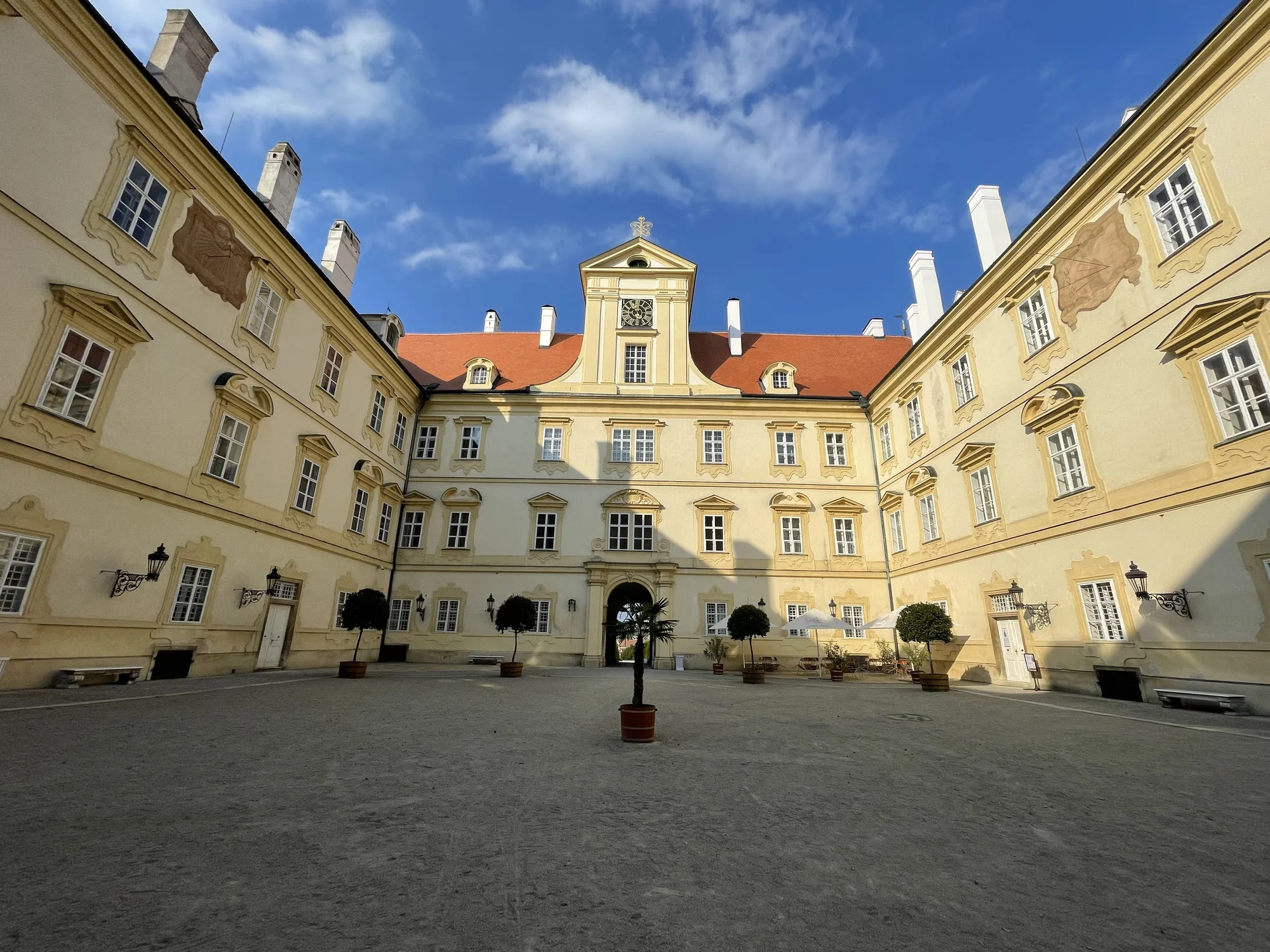 Dovolená v Lednici: penzion v parku, snídaně, privátní wellness a bazén