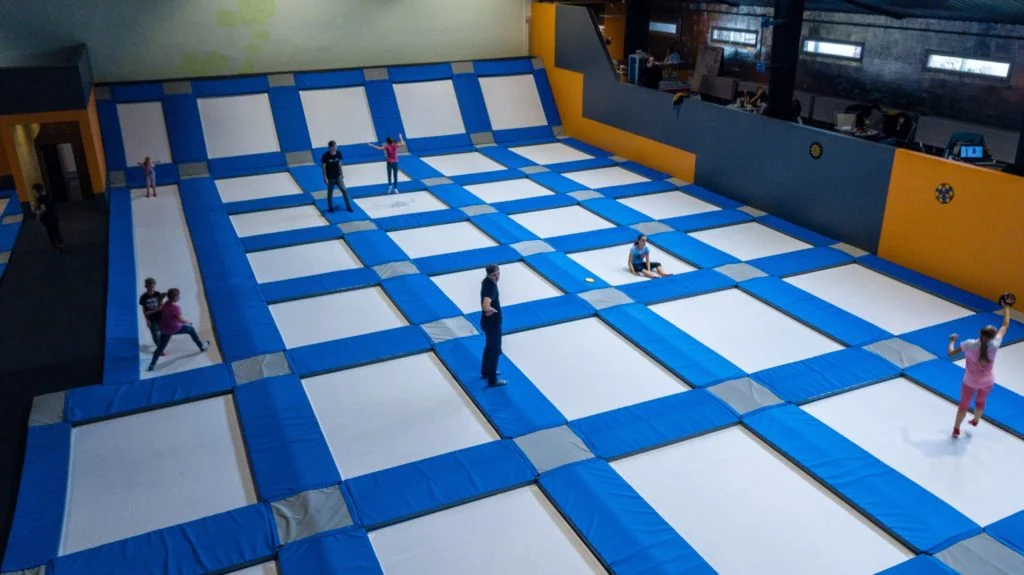 Vstup do Jump Arény plné trampolín: hodinové nebo celodenní skákání ve všední dny i o víkendu